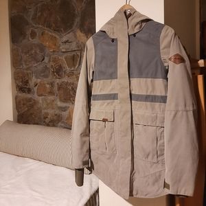 Dakine Ski And Snowboard Jacket Size S Like New ☃️